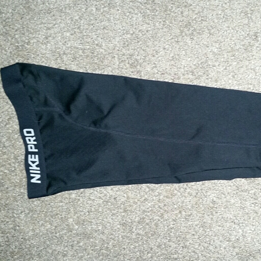 Nike cropped leggings